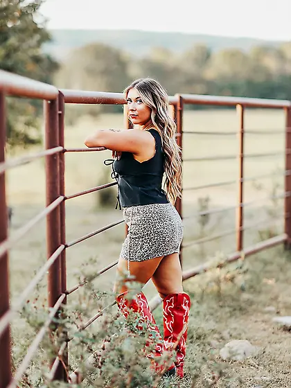 Teen Brooke Evan’s