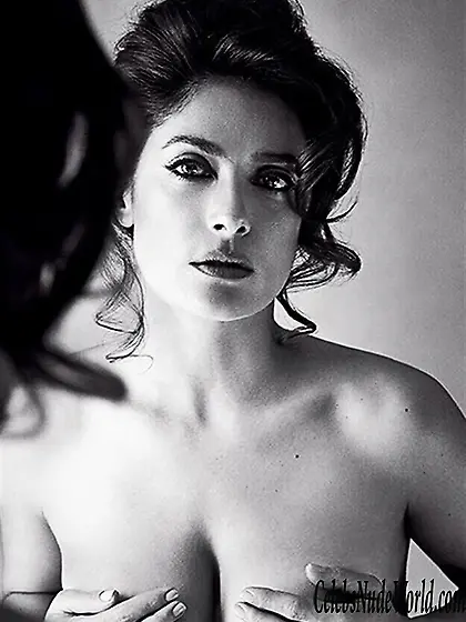Salma Hayek topless photo
