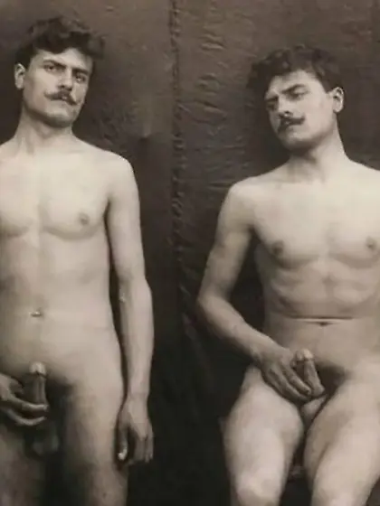 Twins or (before Photoshop ) trick?