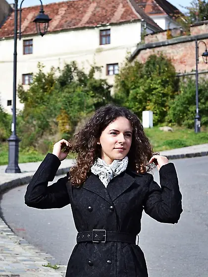 White teen brown shoulder