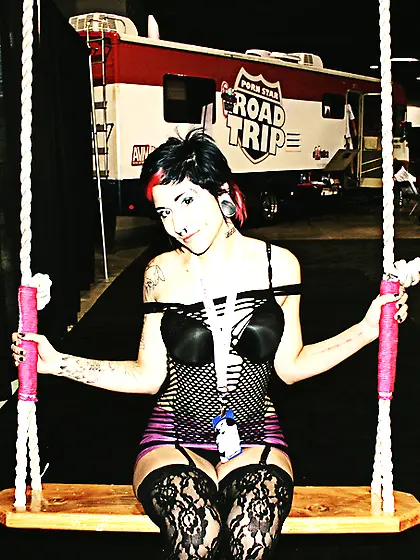 Slutty rocker babes enjoys