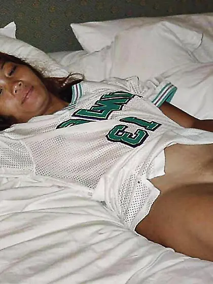 More Insatiable hoes working in Kuwait