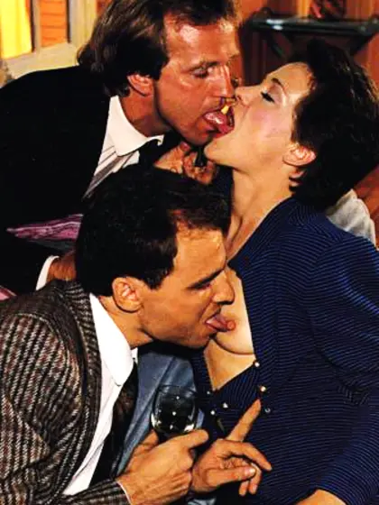 Short-haired retro brunette shaggy