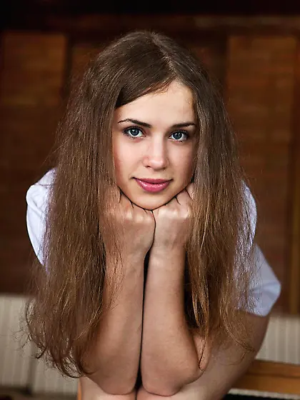 Teen Wanda A strips, stretches legs and smothers hand against th