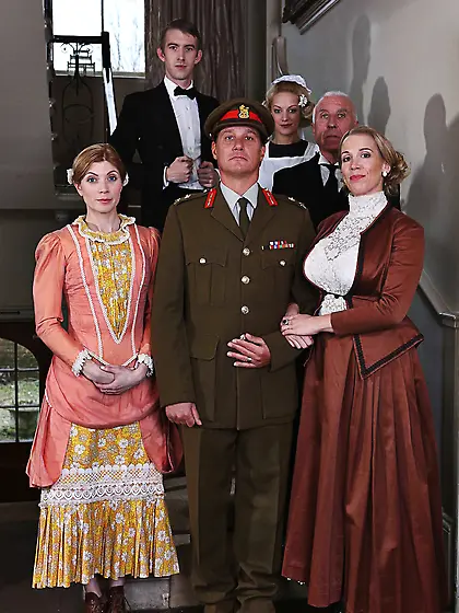 Horny MILF Rebecca More and maid Loulou enjoy sharing a long coc