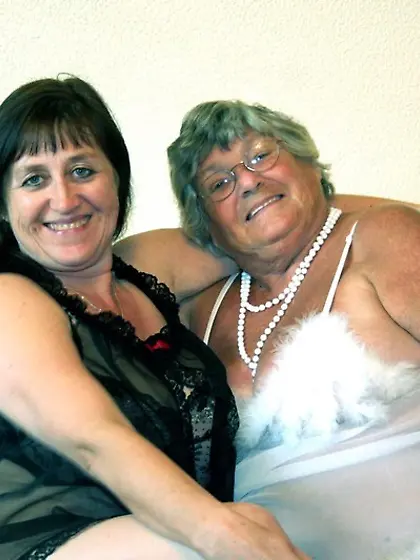 BBW Fingering Grandma Libby from United Kingdom