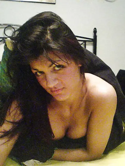 Arabian teenager with fantastic eyes (Camaster)