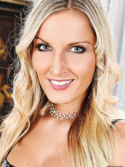 Skinny juicy big tits