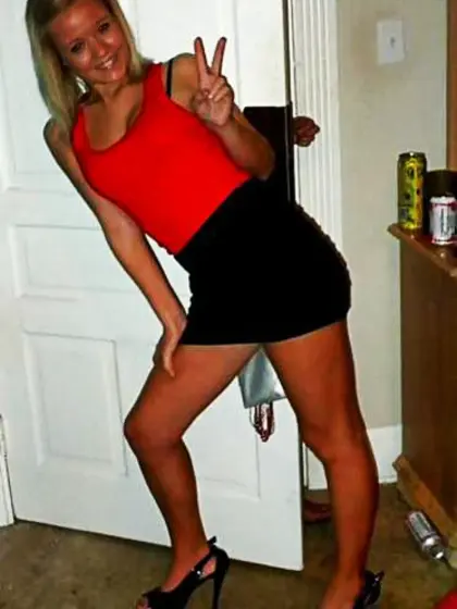 Smoking super hot gams