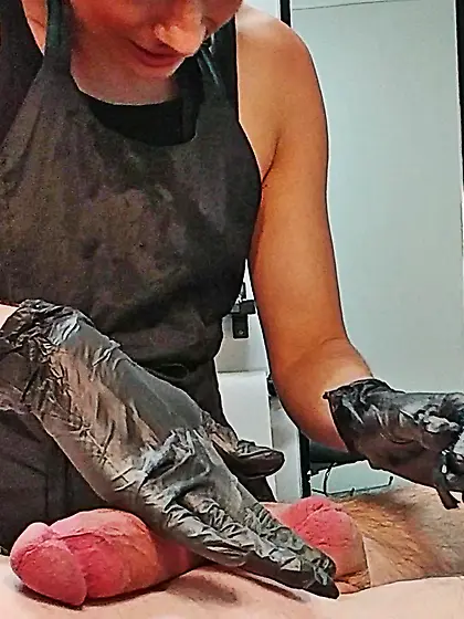 Waxing erection - CFNM.  Happy waxer! 2