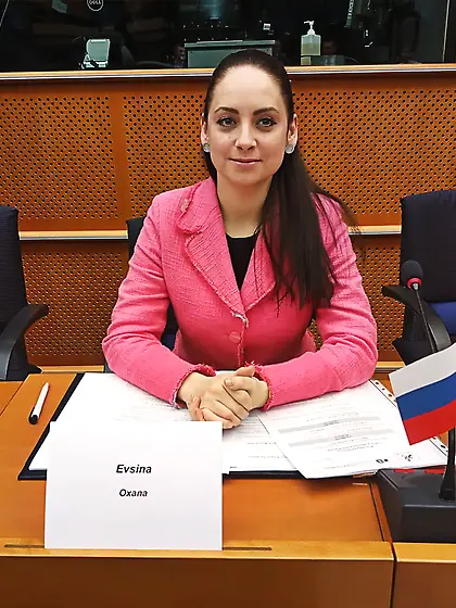 Hot teacher Oxana Evsina