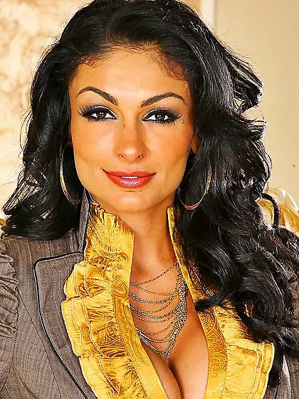 Raven haired busty arab beauty Persia Pele takes off her office