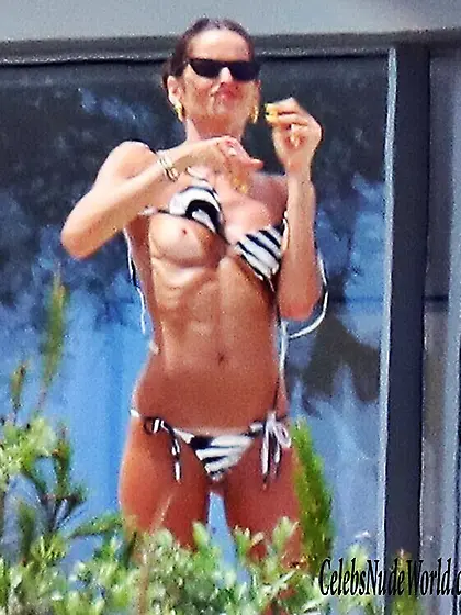 Izabel Goulart Boob Slip In Saint Tropez