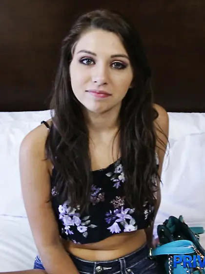 Small-tit babe juicy ass