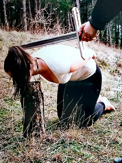 Execution by broadsword5