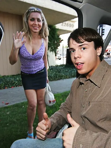 Lisa Lee takes her clothes off inside a car and then gets double