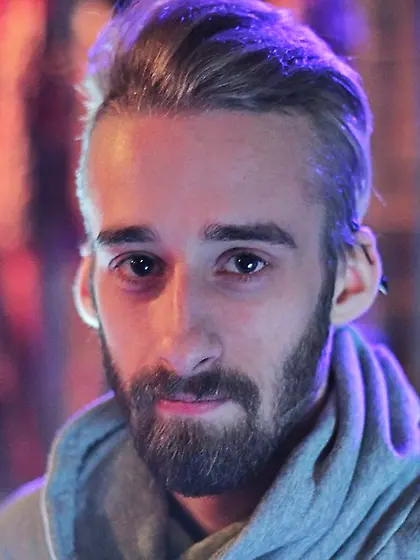 White man empyrrean dancing