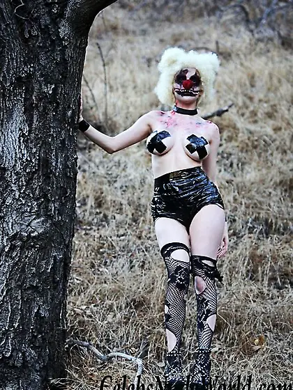 Topless Photos of Courtney Stodden