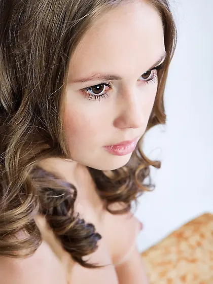 Caesaria A takes her clothes in front of the camera and shows he