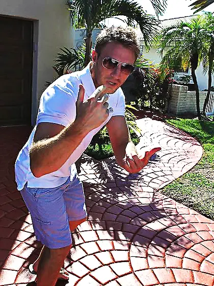 Hot blonde babe Taylor Dare slurps on her lover's dong and