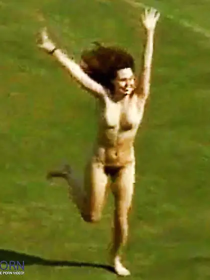 Notorious Streaker four Sheila Nicholls