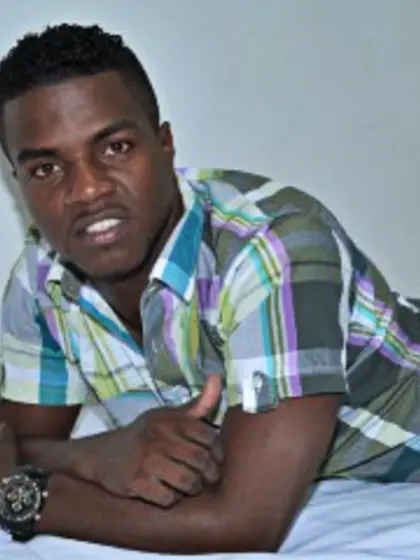 Brunette Dotadoblack25 Live Orgasm.