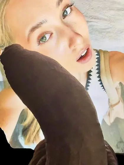 Put my small penis on Uliana Konshina cheek