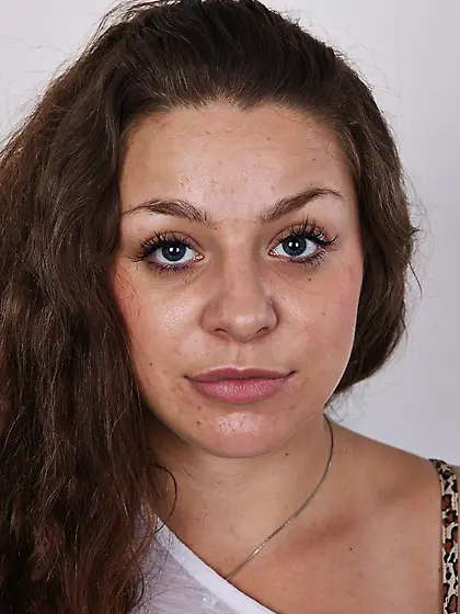 Girl door decides show