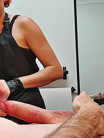 Waxing erection - CFNM.  Happy waxer! 2