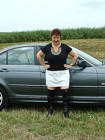 Flashing Kinky Carol from United Kingdom