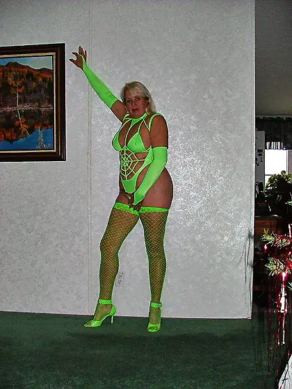 Mature Adonna from United States Set 40