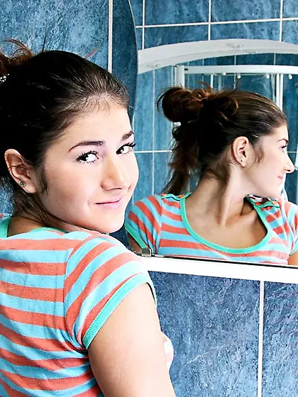 Slim brunette lass Agnessa Nubiles with perky tits gets nude and