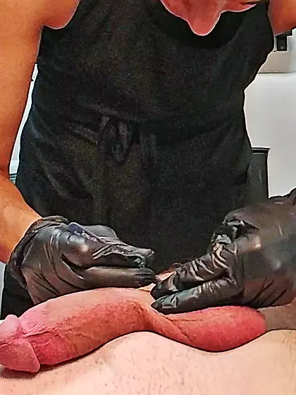 Waxing erection - CFNM.  Happy waxer! 2