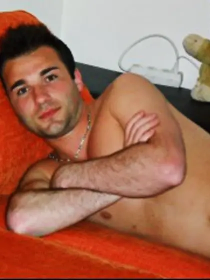 Brunette adryany perform anal