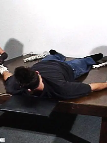 Bondaged man run female