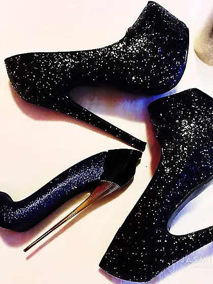 Teen tiny tits strap on