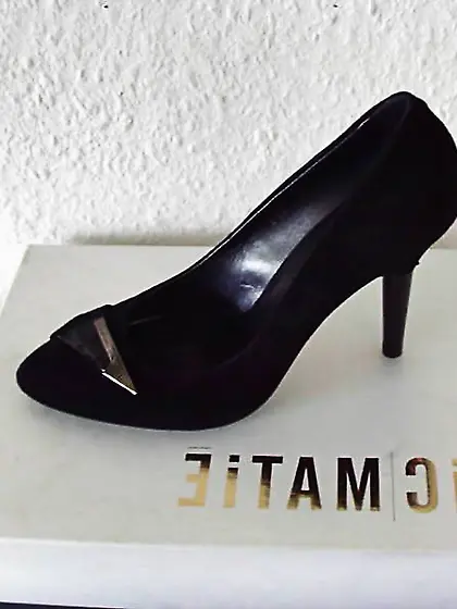 Geile Pumps bei Monika im Schrank gefunden