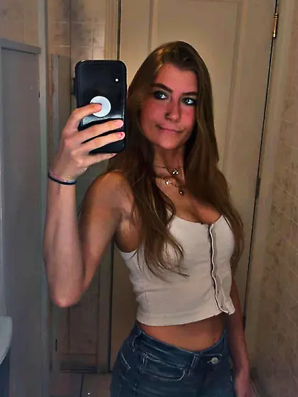 Jenn N from Pa can anyone find any nudes of her?