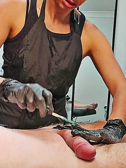 Waxing erection - CFNM.  Happy waxer! 1