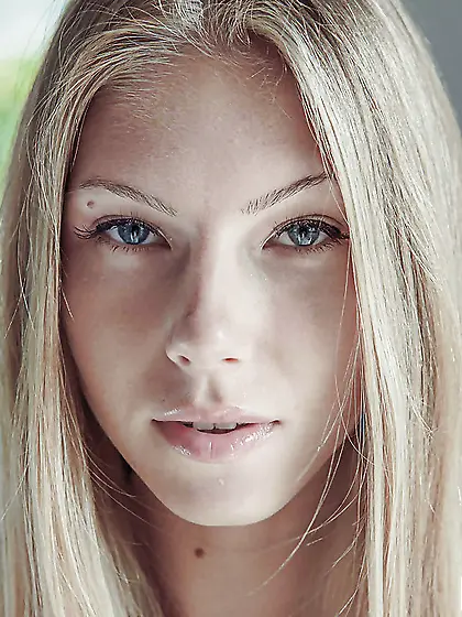 Model russian blonde hd