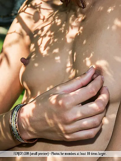 Very hot looking girl Natasha Shy shows off the stretched pussy