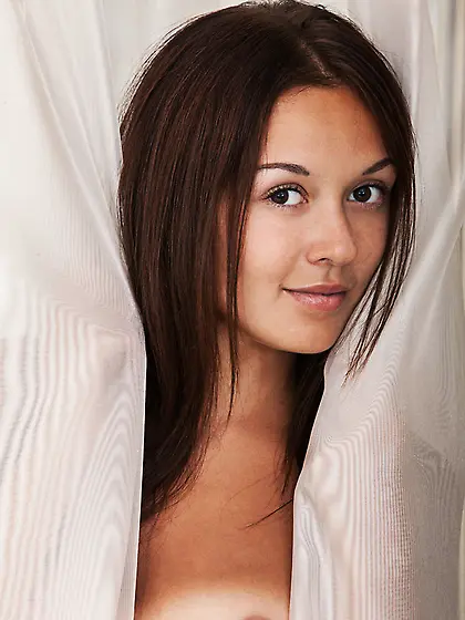 Fine dame purple stain