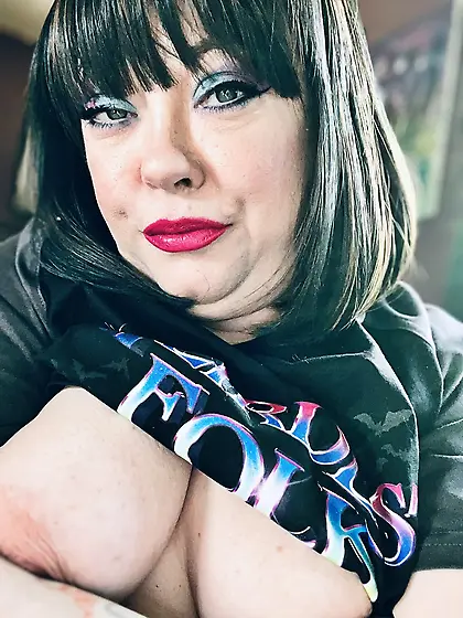 Tina Snua Selfies #25