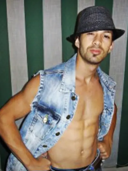 Brunette masterslaves88 perform anal