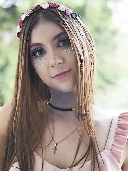 Pregnant 18yo