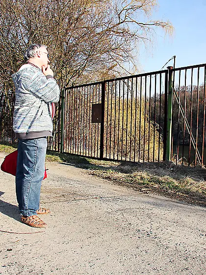 Hot teenager publicly screwing