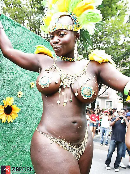 Dark-Hued Queen Mingled