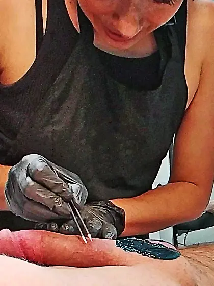 Waxing erection - CFNM.  Happy waxer! 2