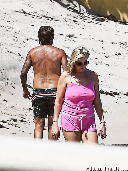 Penny Lancaster Pokies