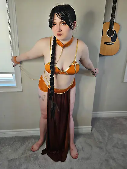 SydQ slave girl cosplay (aged 18)